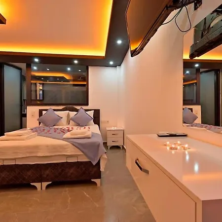 Gun Batimi Apartman Kaş